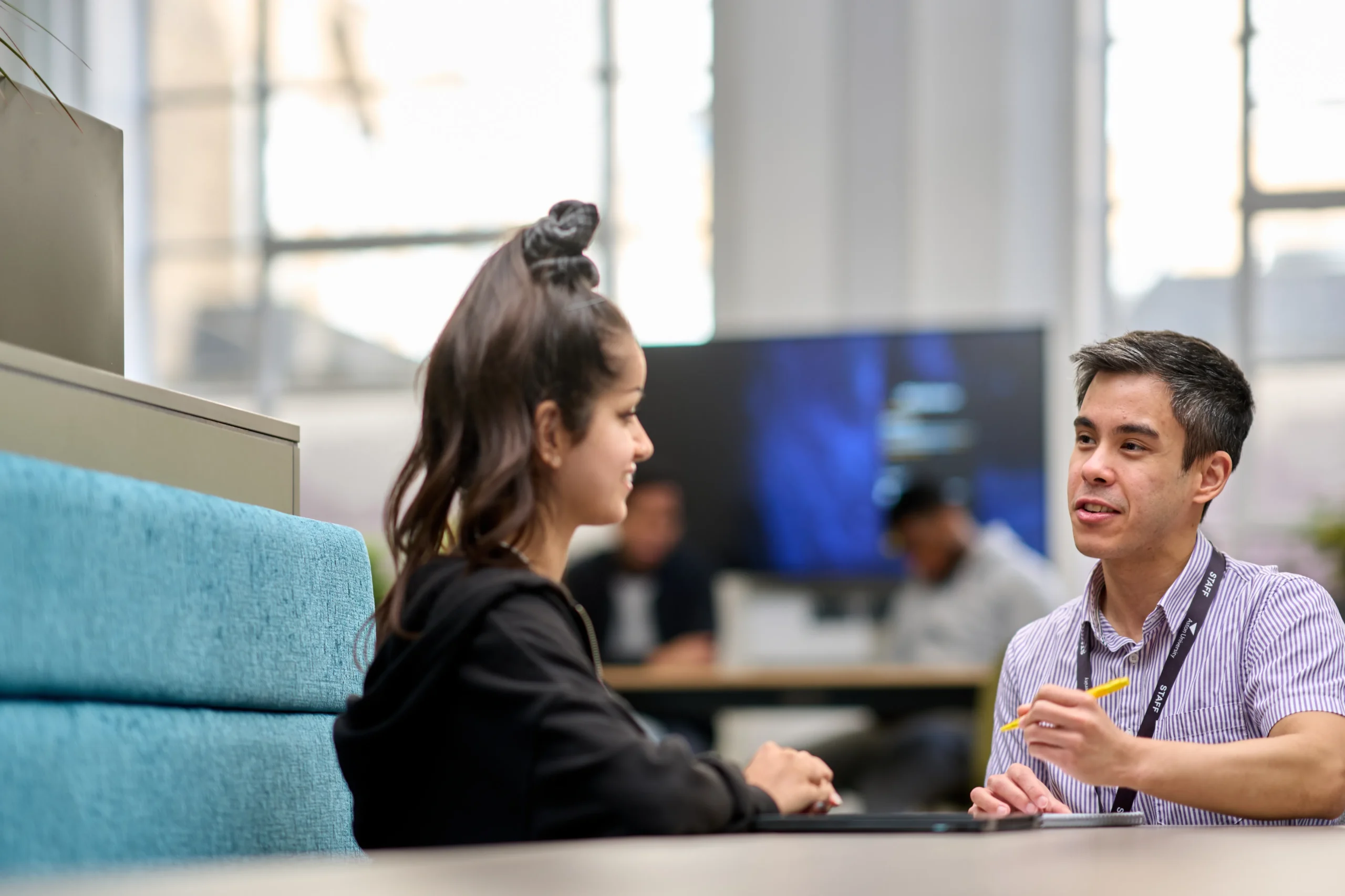 How online learners at Aston Online build real connections and professional networks - two students in a discussion